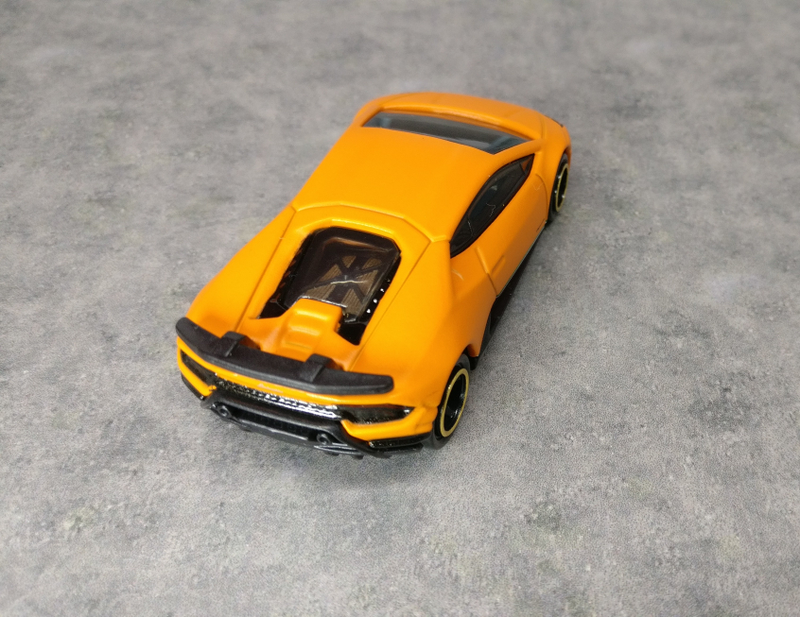 Illustration for article titled Fast and Furious Fridays- Tomica Huracan Performante